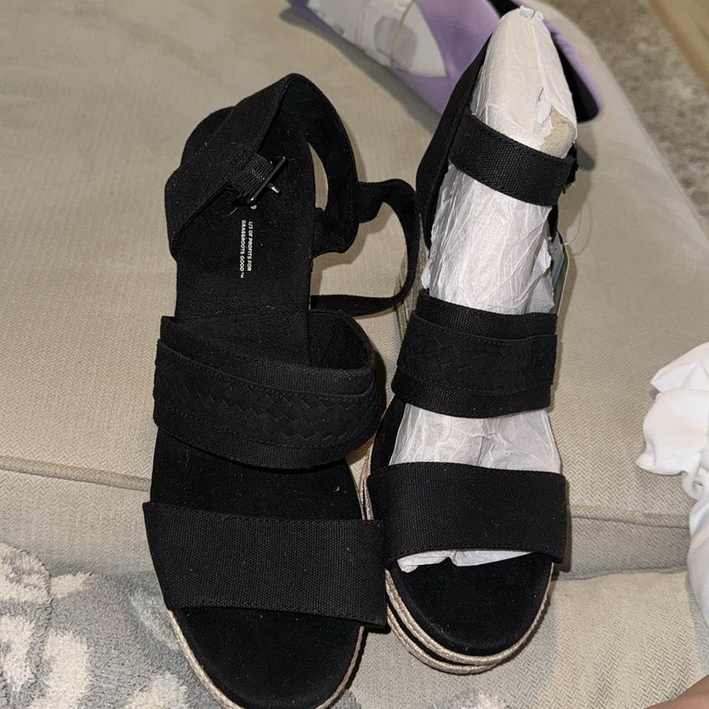 Madelyn Wedge Sandal - Picture 5 of 6